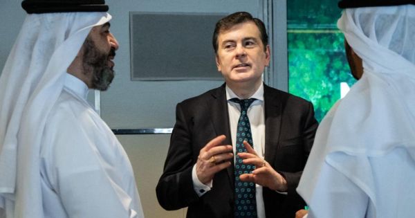 Gerardo Zamora encabeza misi&oacute;n comercial en Dub&aacute;i: busca nuevos mercados e inversiones para el Norte Grande