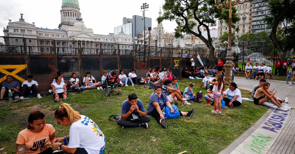 Argentina will not modify $45 bln debt with IMF -finance minister