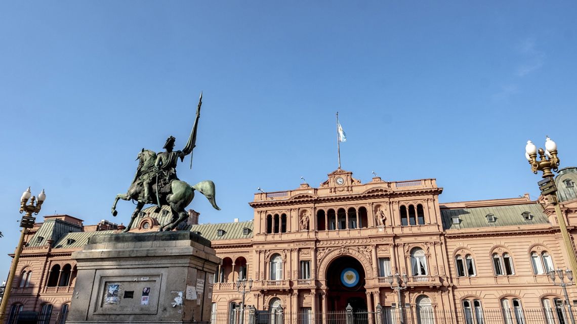 Short on dollars, Argentina makes IMF loan repayment partly with yuan