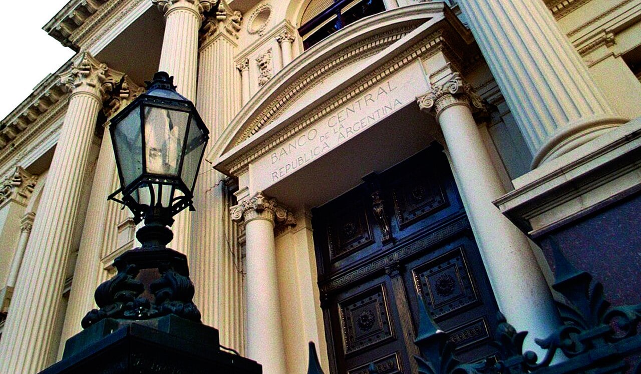 Argentina Is Getting Expensive in Dollars, Economist Dal Poggetto Warns